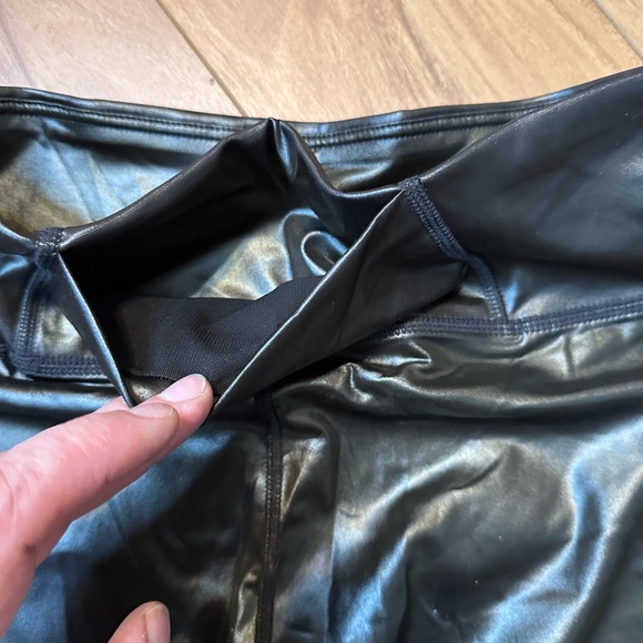 Kimberly C Black Faux Leather Leggings High Rise M NWT - Picture 9 of 9